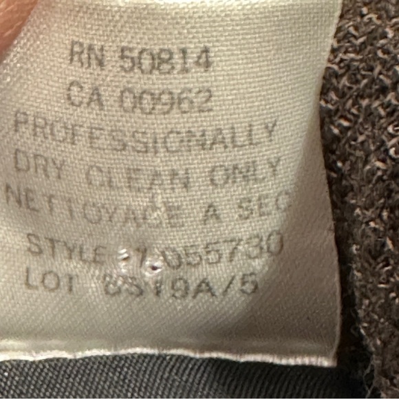 Tahari nubby brown pencil skirt, 75% wool,25% nylon, fully lined, size 6 - Picture 6 of 9